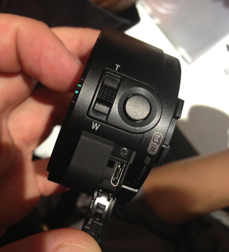 Illustration for article titled Sony QX10, análisis: un juguete genial que necesita pulir su conexión